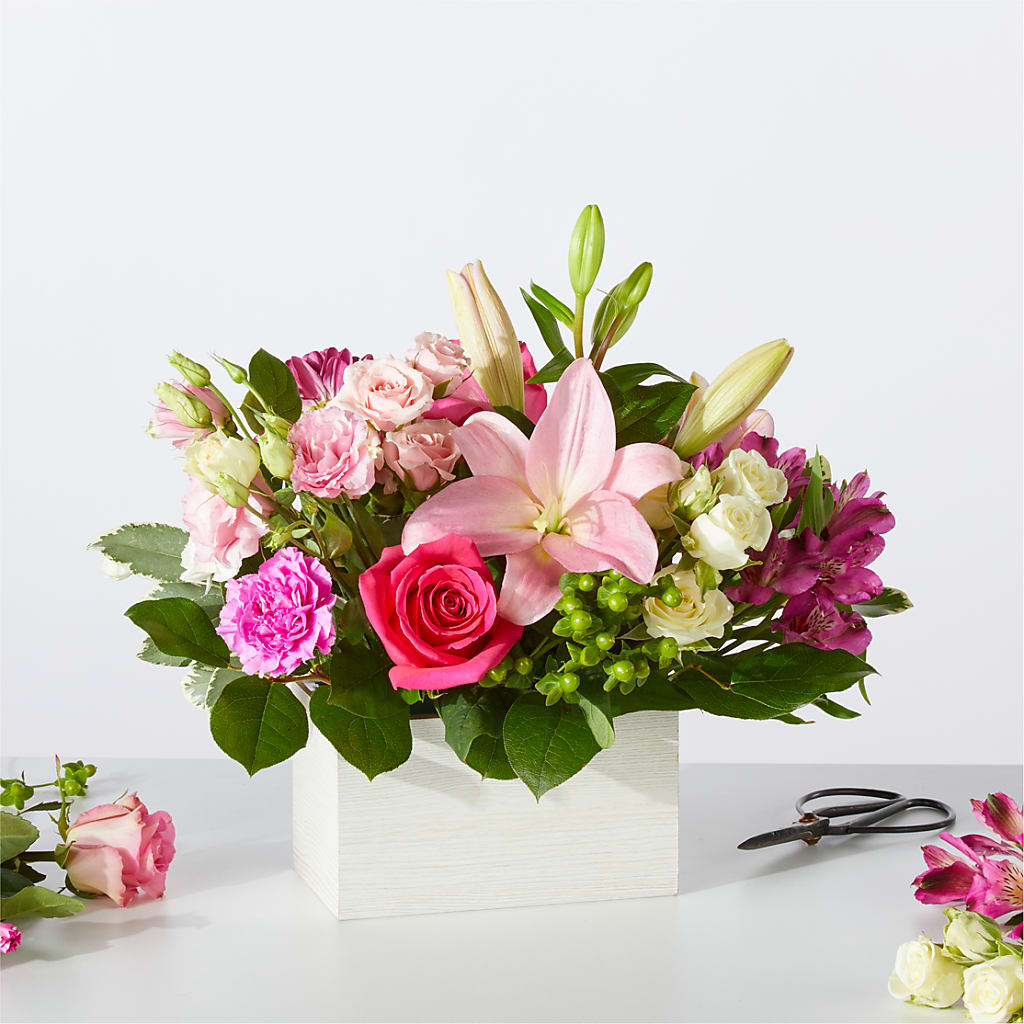 Sweetberry Box – A Florist Original – Country Cottage Floral Creations, Conroe TX