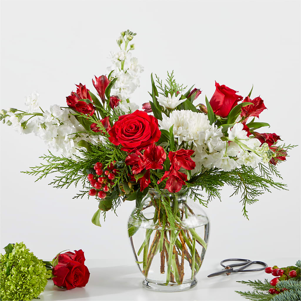 Merry Moment Bouquet – A Florist Original – Country Cottage Floral Creations, Conroe TX