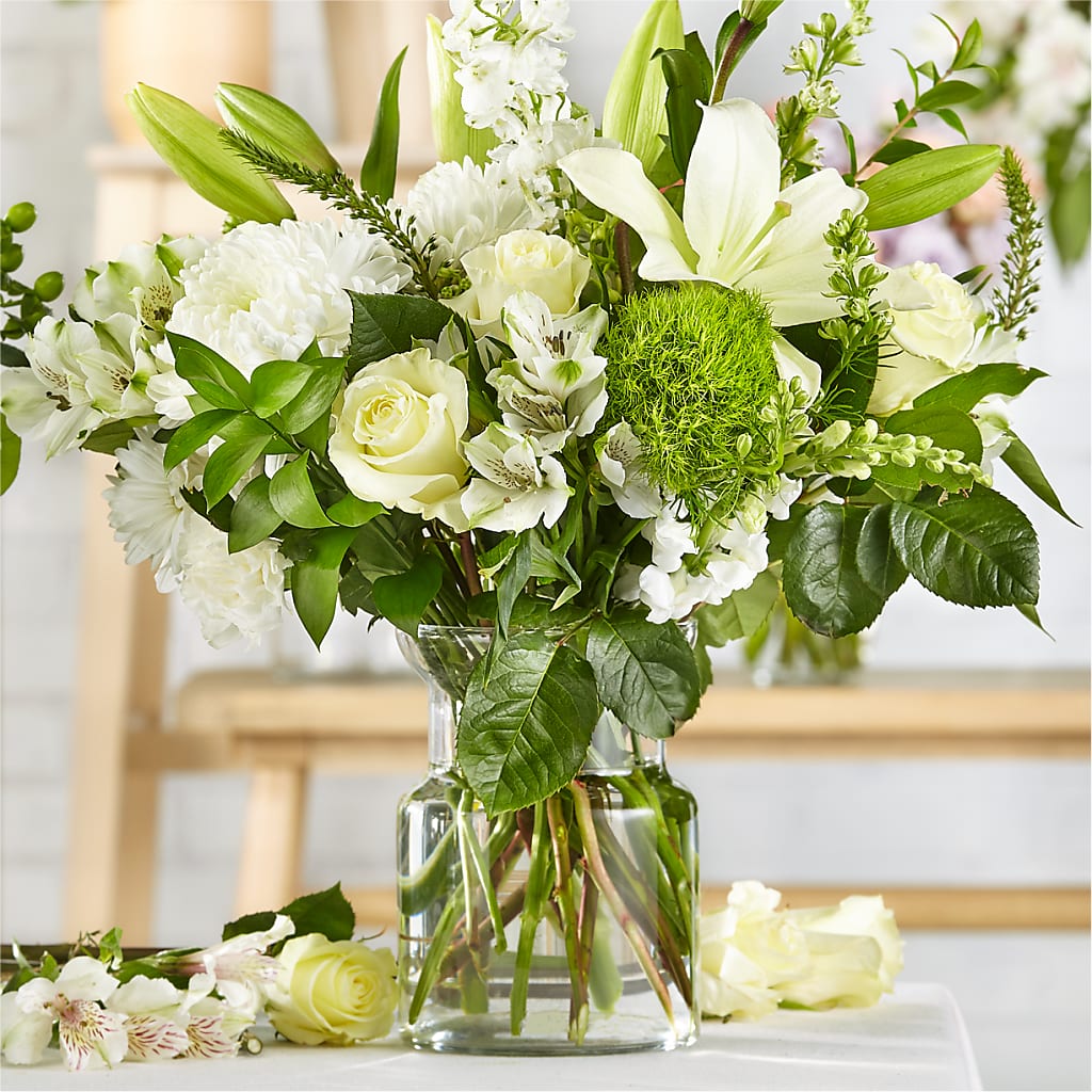 Classic Ivory – A Florist Original – Country Cottage Floral Creations, Conroe TX