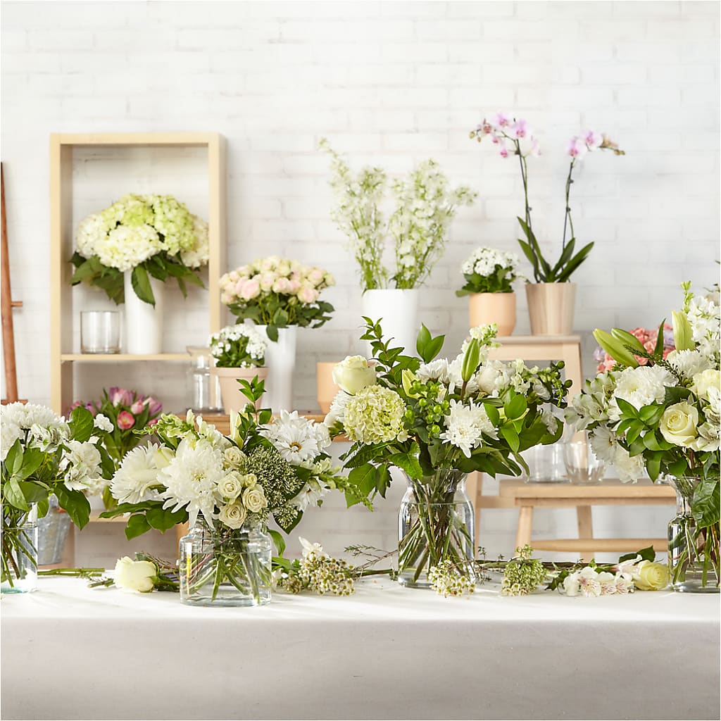 Classic Ivory – A Florist Original – Country Cottage Floral Creations, Conroe TX