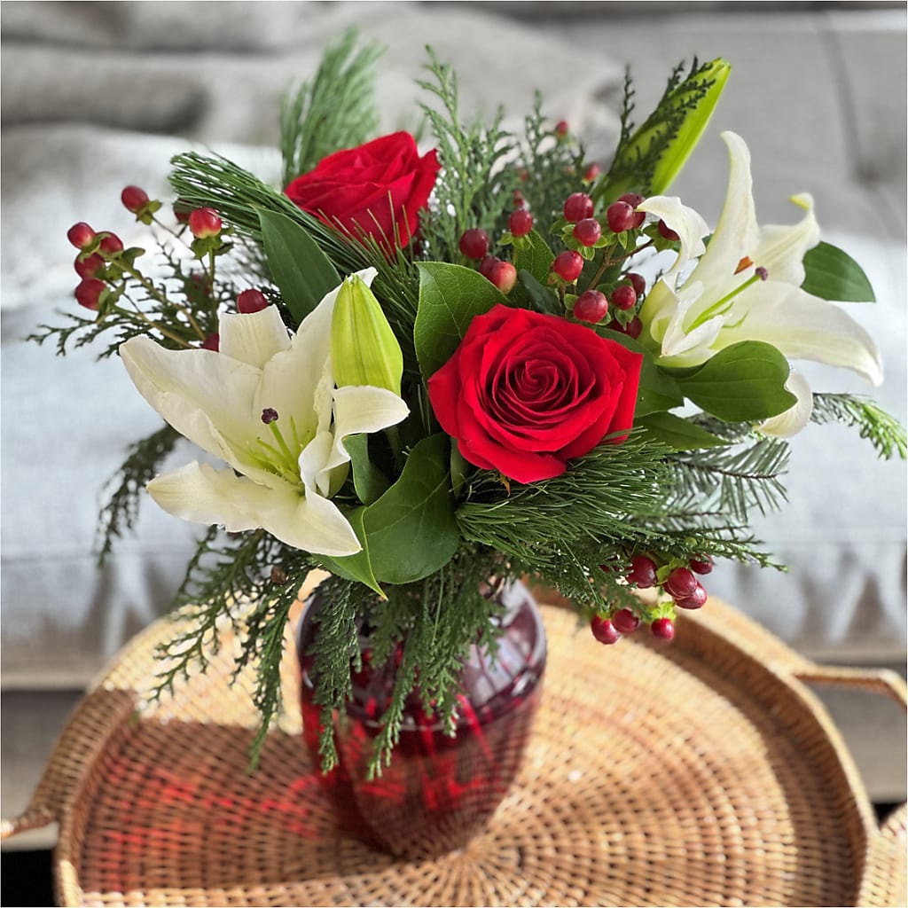 Evergreen Delight Bouquet – Country Cottage Floral Creations, Conroe TX