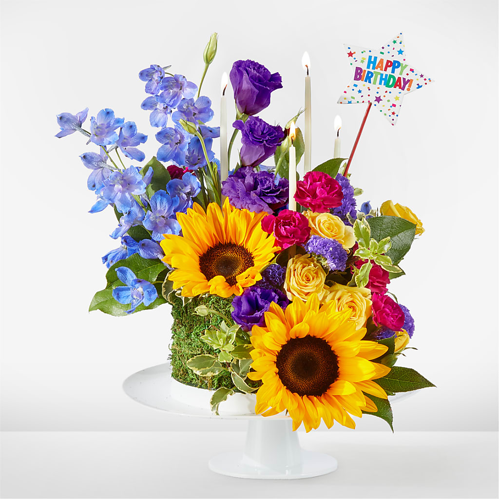 Star of the Day Floral Cake – Country Cottage Floral Creations, Conroe TX
