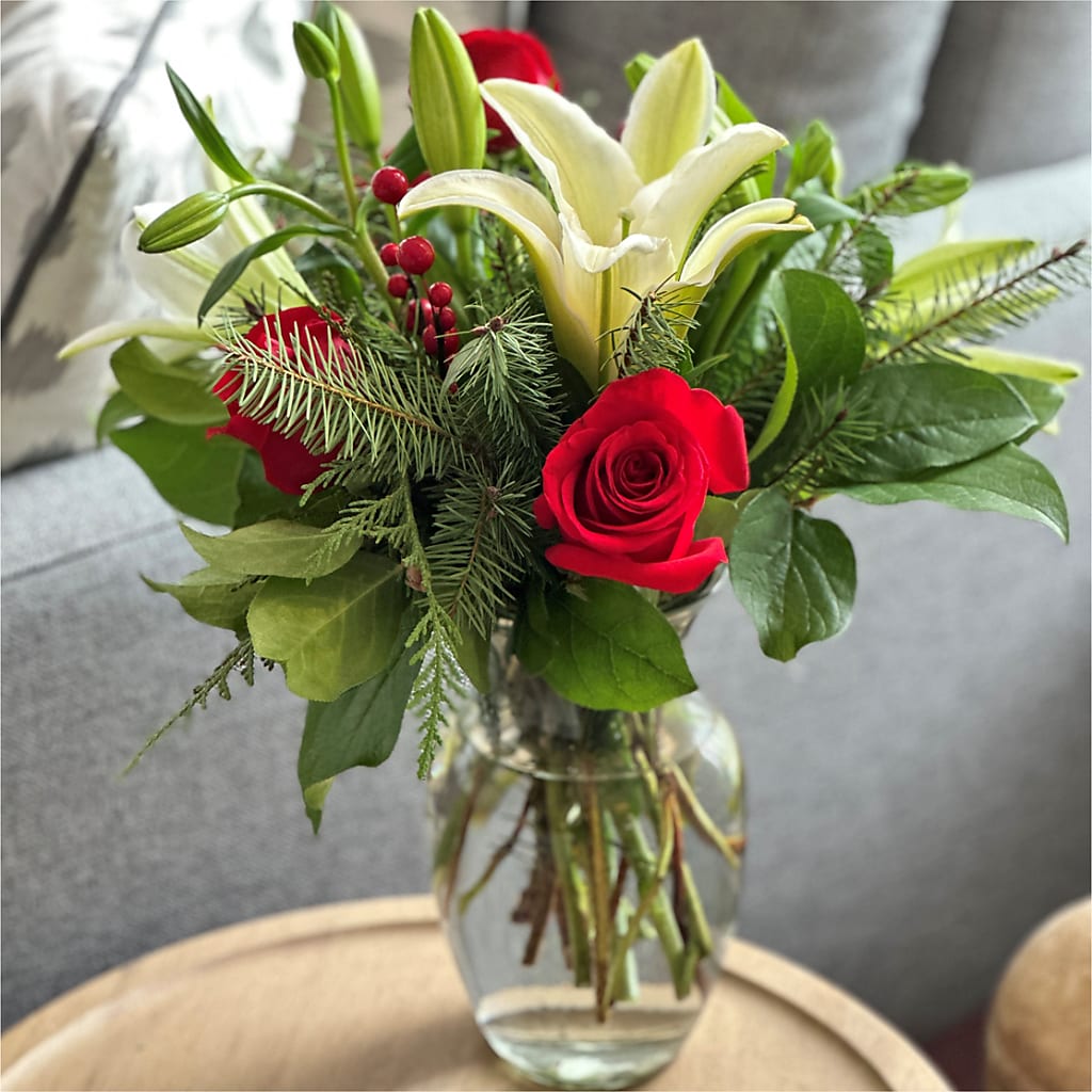 Sparkling Snowflakes Bouquet –  Country Cottage Floral Creations, Conroe TX